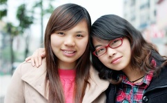 桃子老师和4个学生